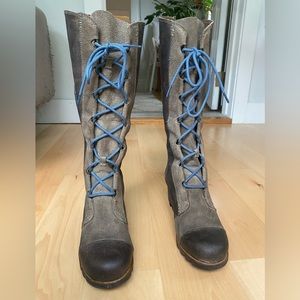 Sorel Cate The Great Wedge Boot in excellent condition! Only worn once!